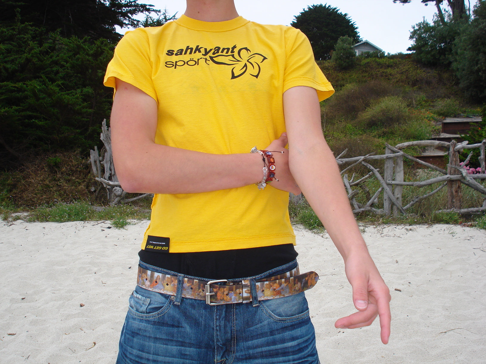 2000 tee [yellow]
