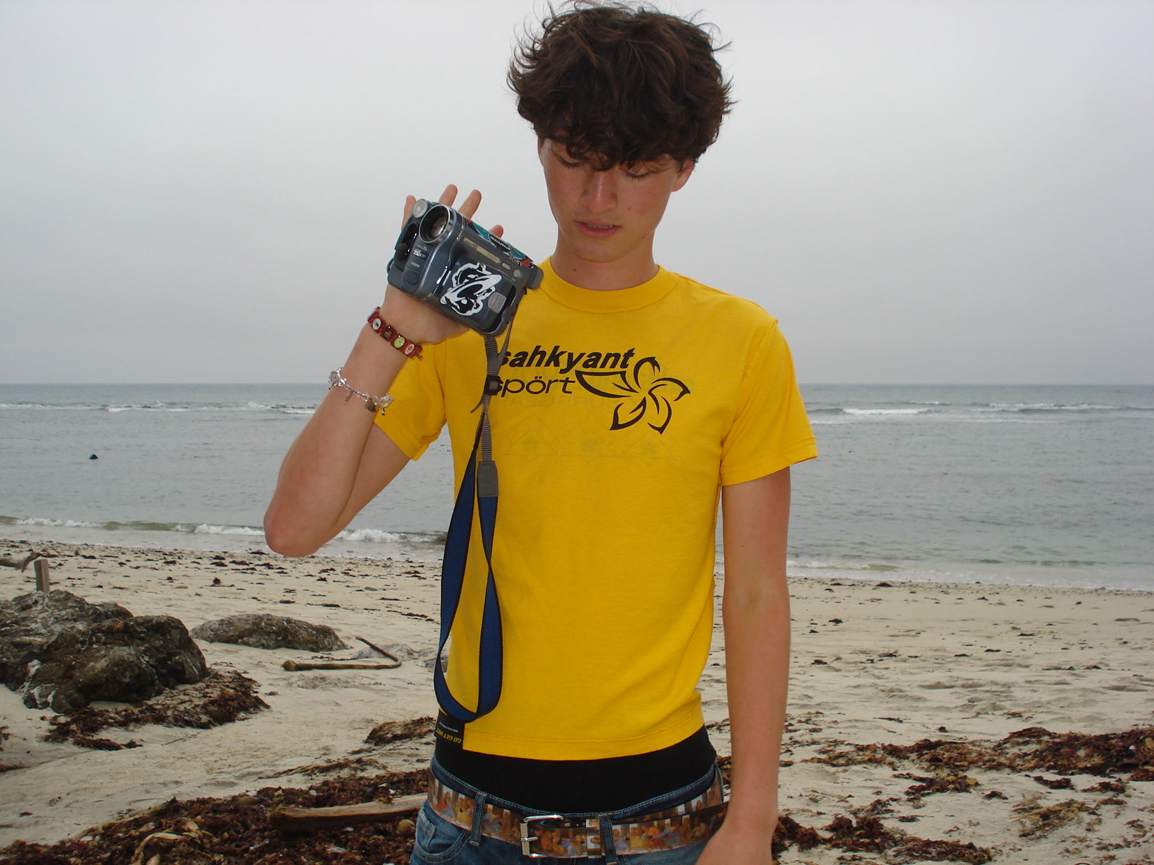 2000 tee [yellow]