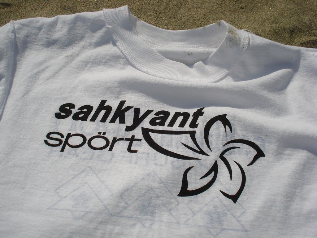 2000 tee [white]