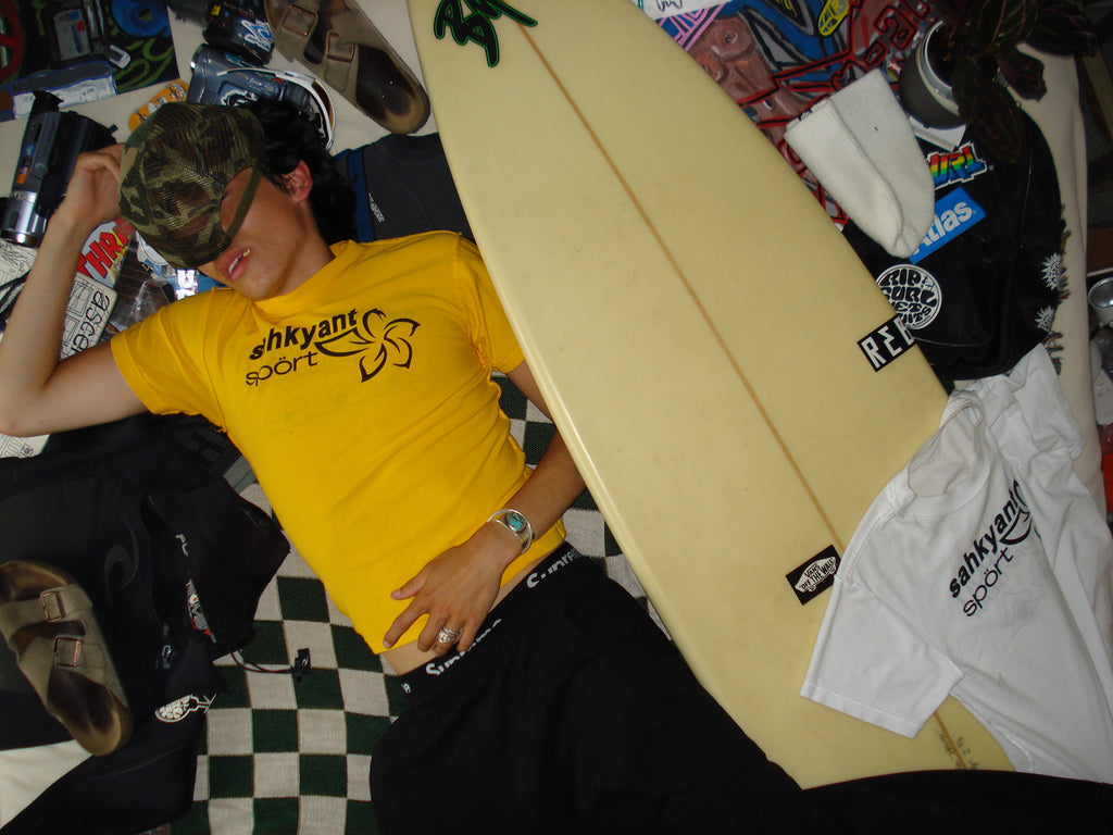 2000 tee [yellow]