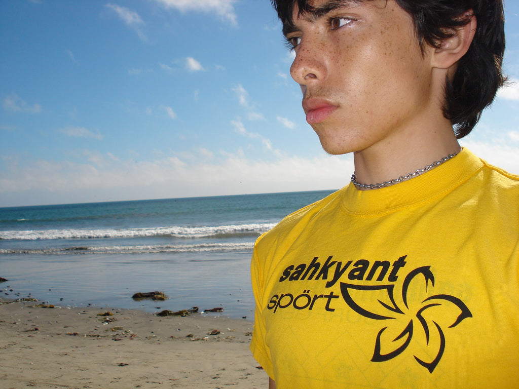 2000 tee [yellow]