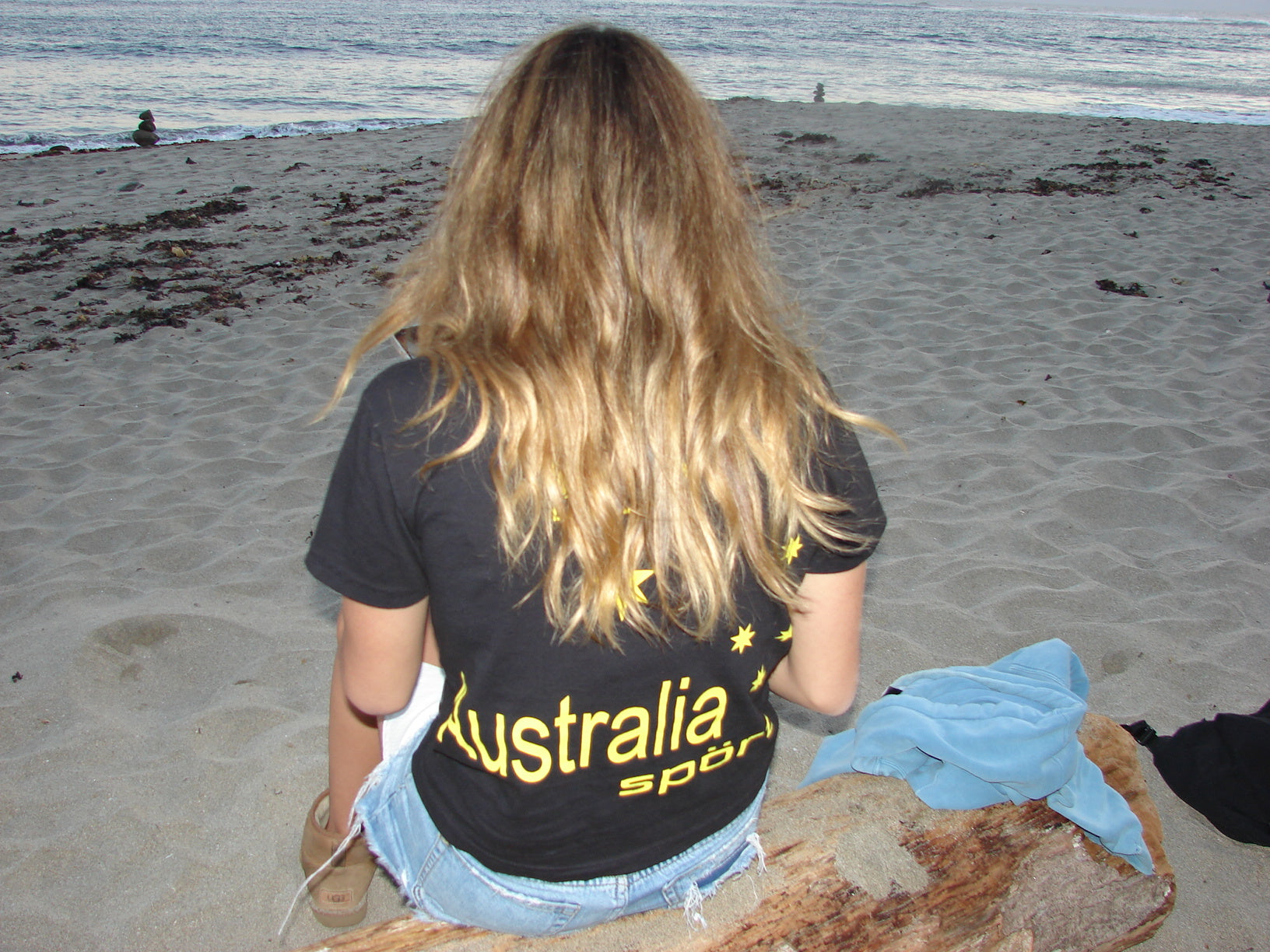 straya tee