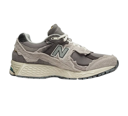 barely used new balance 2002r rain cloud protection pack