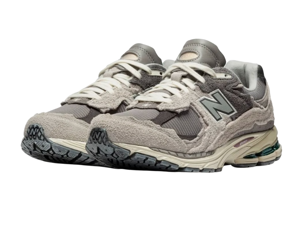 barely used new balance 2002r rain cloud protection pack