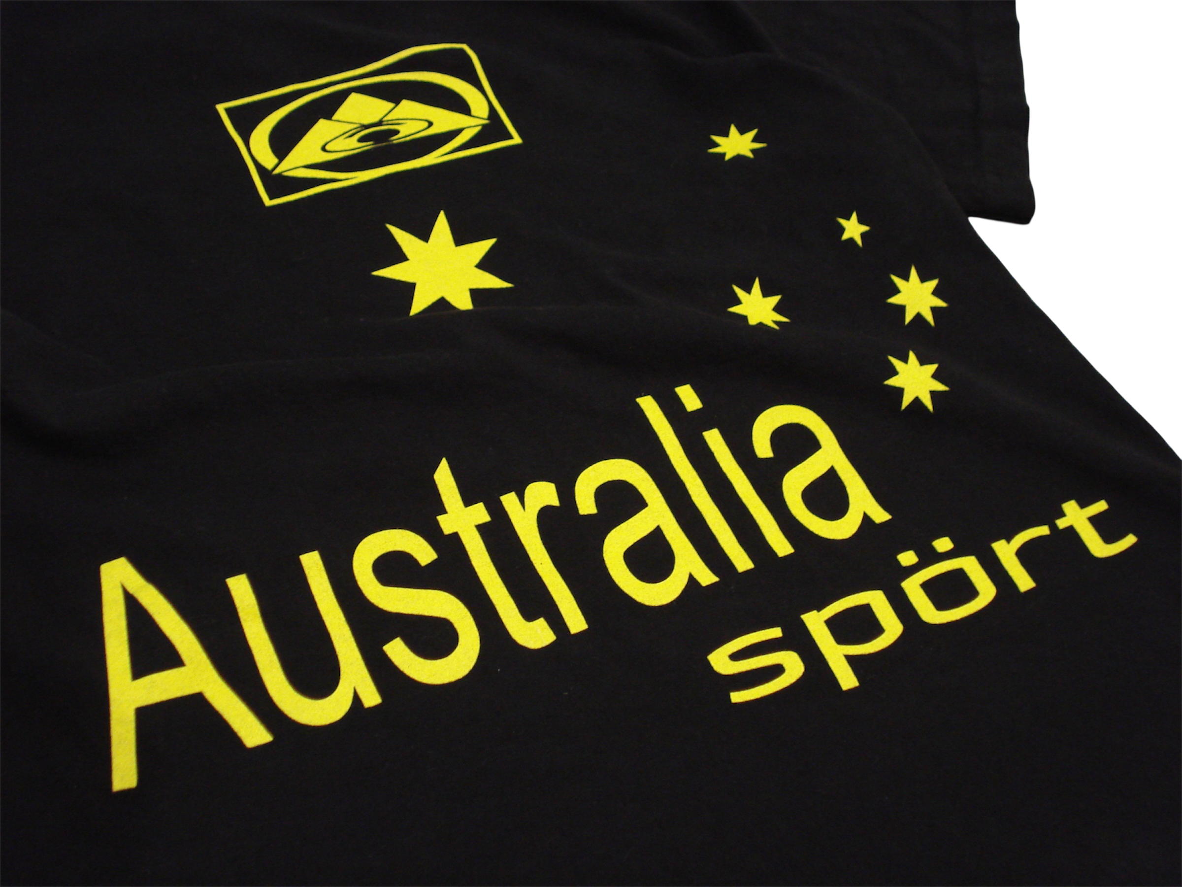 straya tee